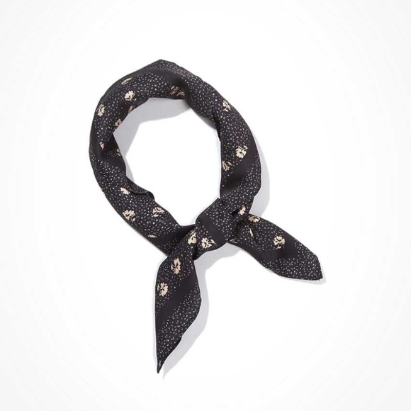 SOLD NWT Silky Floral Bandana - Picture 3 of 3